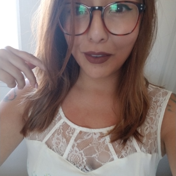 Meet your Posher, Suga - Picture 2 of 3